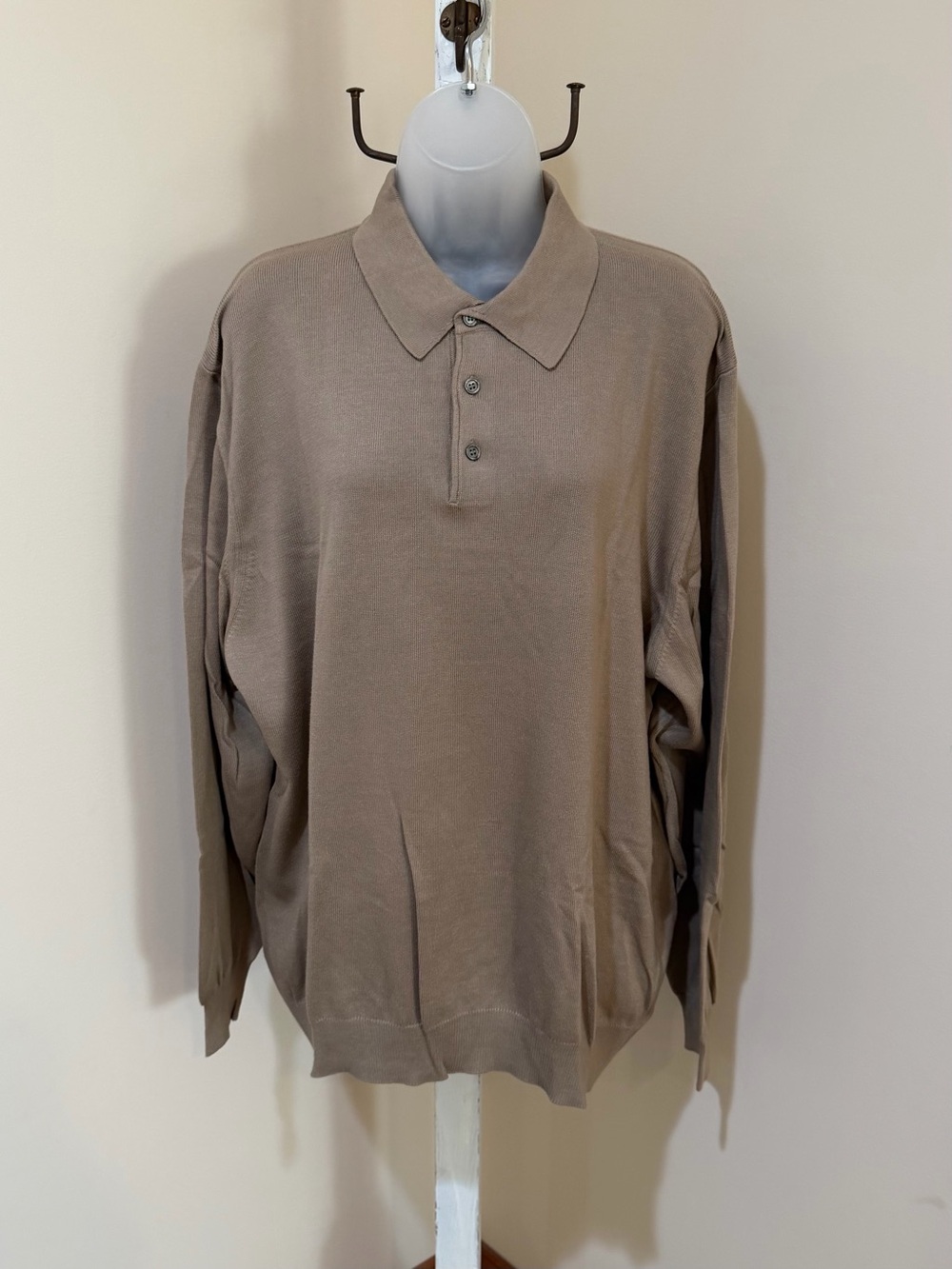 NEW WITHOUT TAGS MENS TOSCANO SWEATER IN SIZE EXTRA LARGE MADE IN ITALY